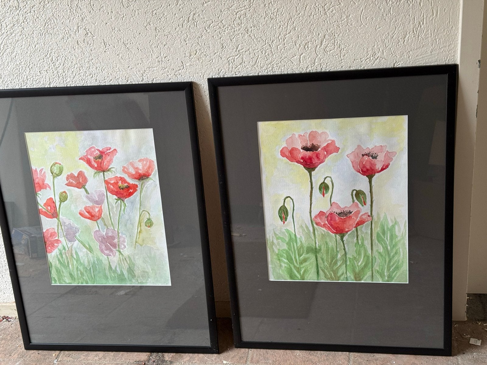 2 mooie aquarellen van klaprozen - 84x64 cm, Ophalen, Aquarel, Papier/karton, Ingelijst