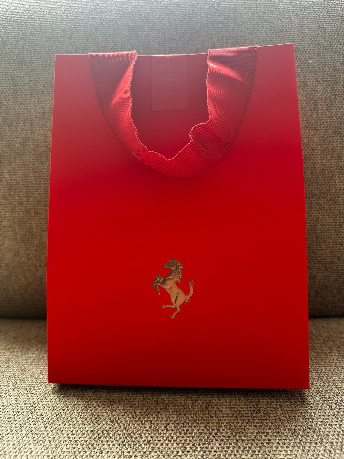 Scuderia Ferrari 2026 replica T shirt met cadeautas, Ophalen of Verzenden, Zo goed als nieuw, Formule 1