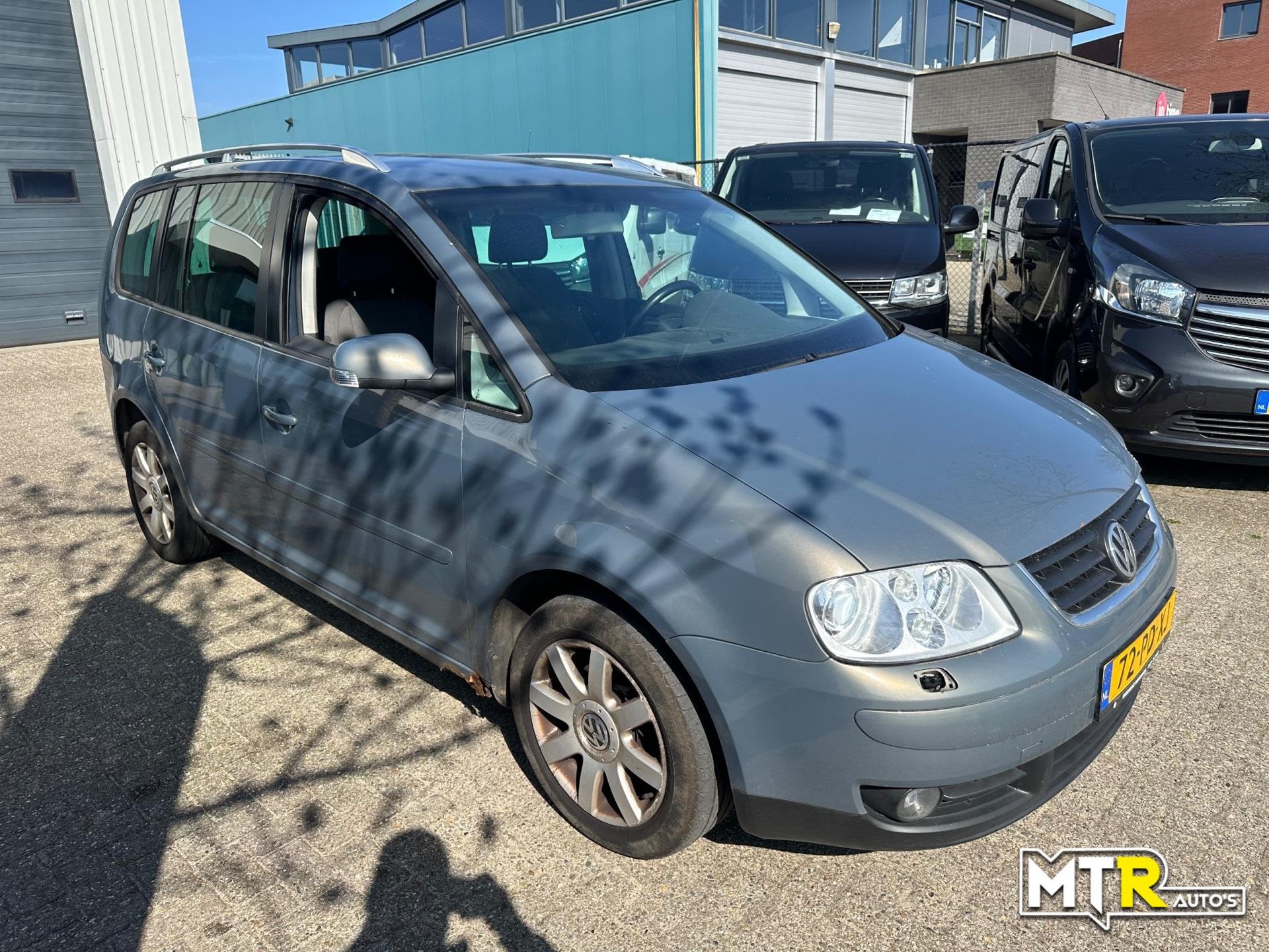 Volkswagen Touran 2.0 TDI Highline AUTOMAAT|EXPORT, Auto's, Volkswagen, 15 km/l, Gebruikt, Zwart, 4 cilinders