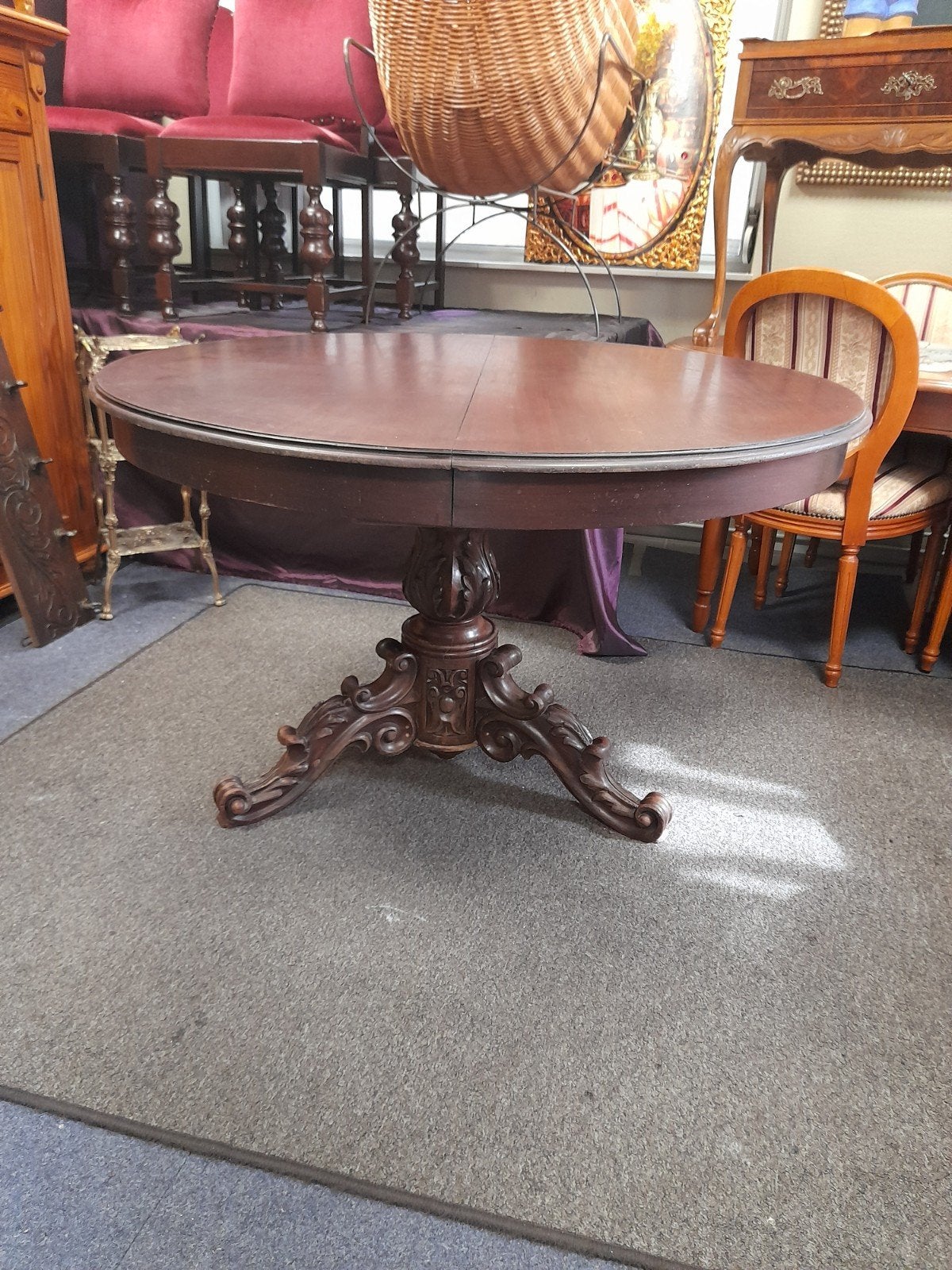 Antieke barok bolpoot eet tafel, Ophalen
