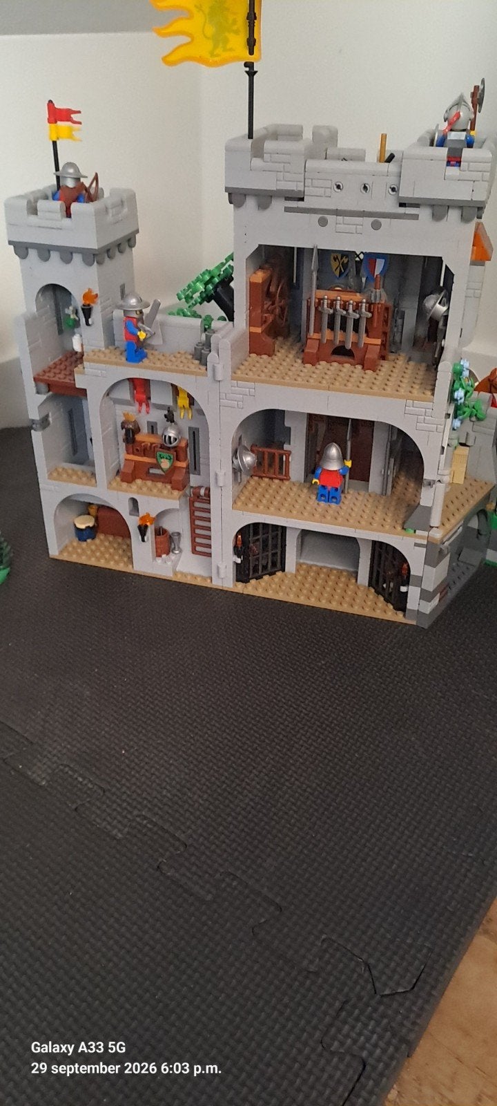 Foto 9 van lego leeuwenridders kasteel
