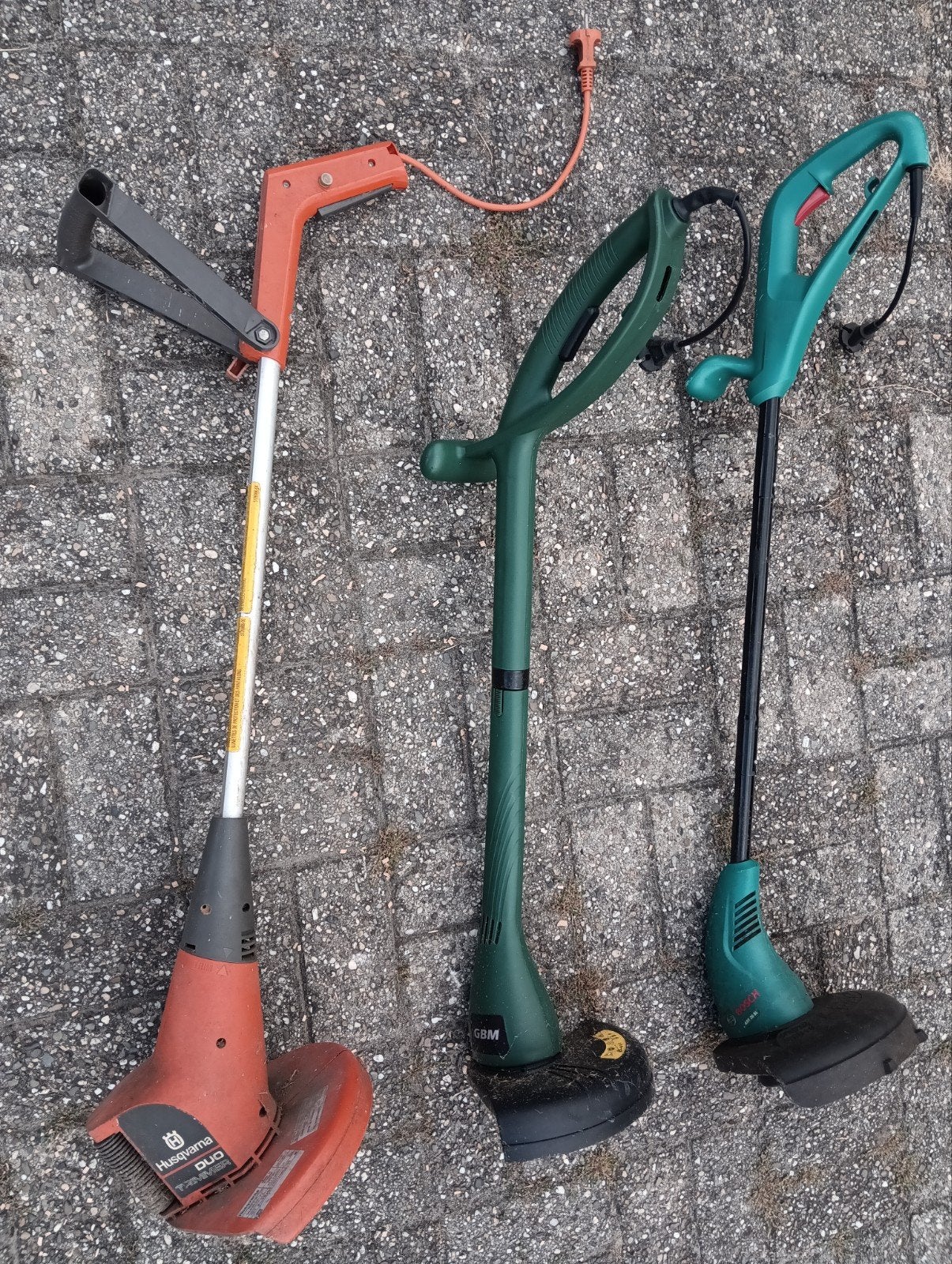 Set van 3 grastrimmers: Husqvarna, GBM en Bosch, Ophalen, Gebruikt, Husqvarna, GBM, Bosch, 30 tot 50 cm