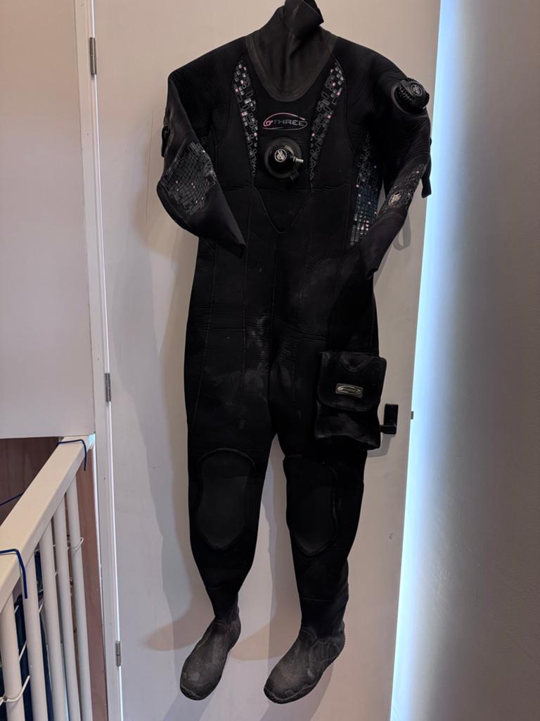 O'three Neopreen Dames Droogpak - MSF 500 Technical Black Fl, Watersport en Boten, Ophalen, Gebruikt, Dame, Drysuit