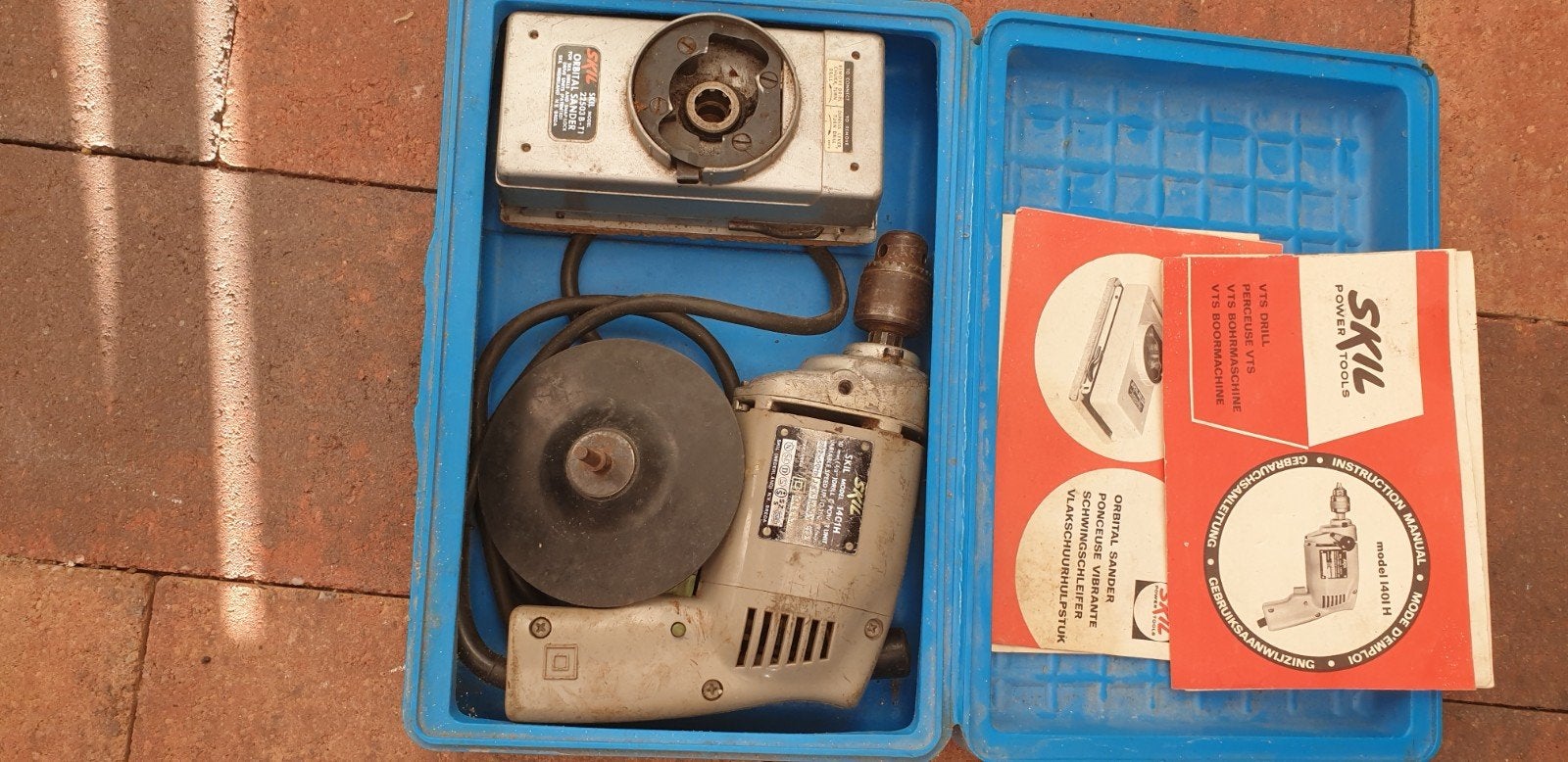 Skil Boormachine met accessoires en handleiding, Ophalen of Verzenden, Gebruikt, Minder dan 400 watt, Boormachine