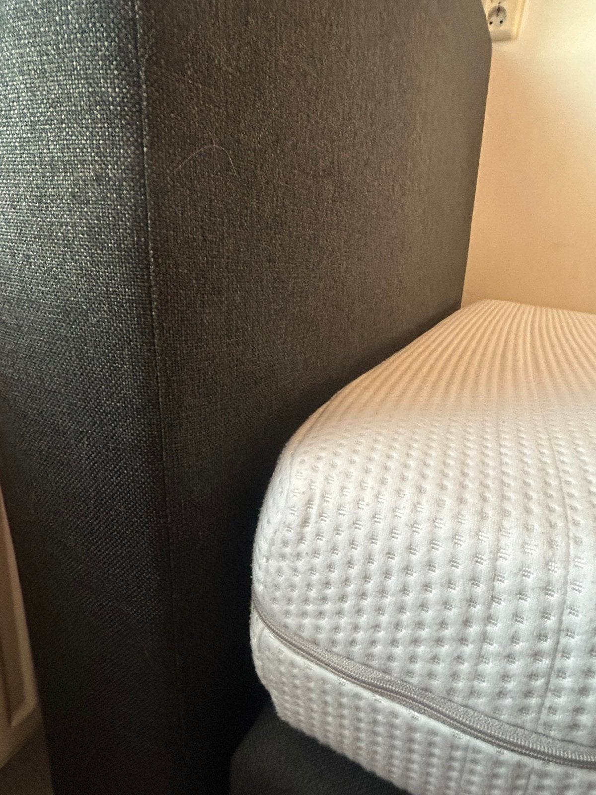 Boxspring zwart 90x210 met hoofdbord, 90 cm, Eenpersoons, Ophalen of Verzenden, Zo goed als nieuw