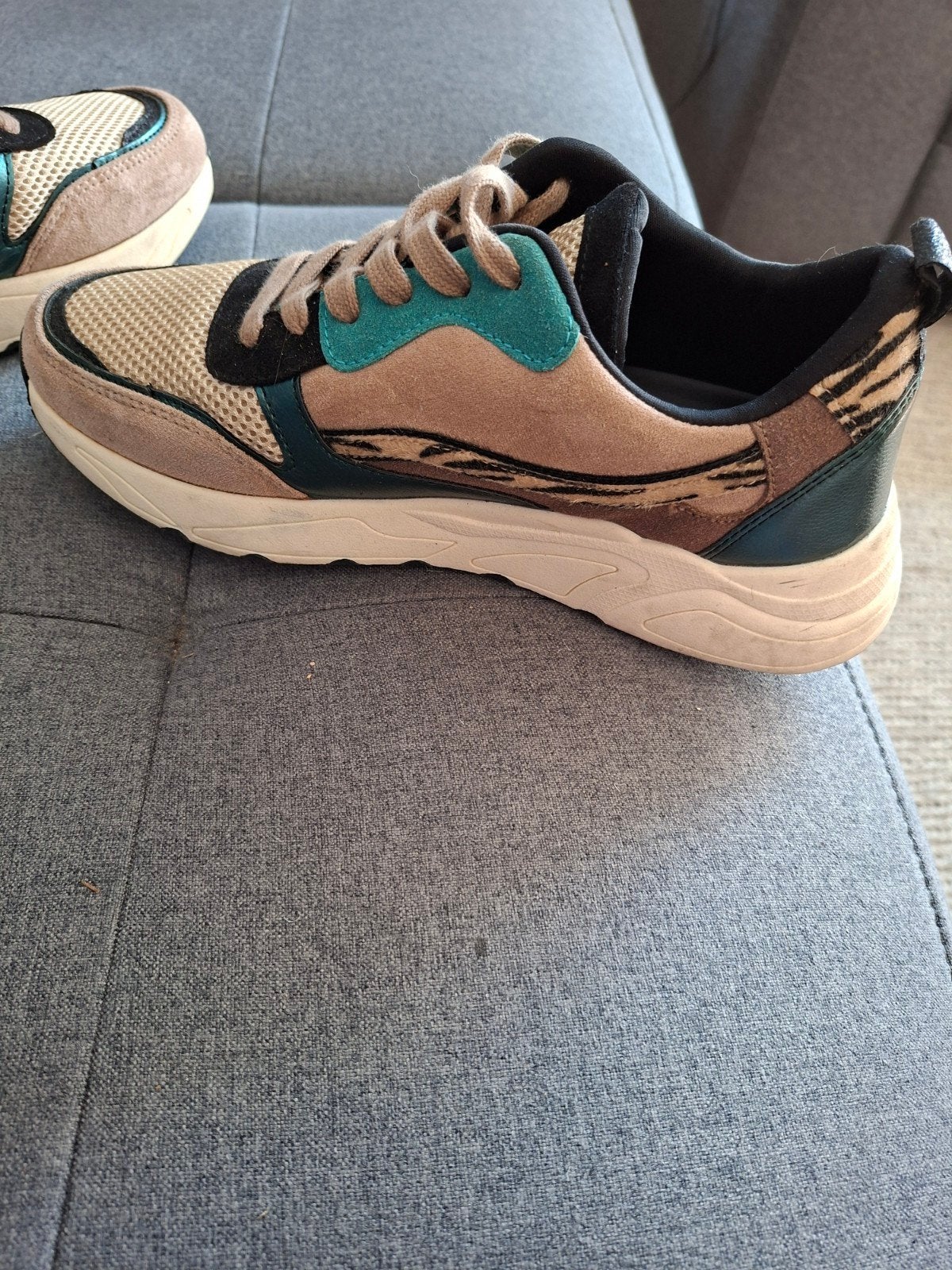 Posh sneakers - Zo goed als nieuw (valt als maat 41), Ophalen of Verzenden, Zo goed als nieuw, Sneakers of Gympen