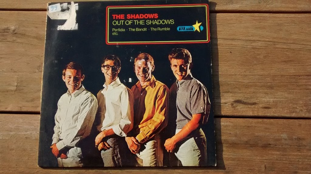 LP - The Shadows - Out of the Shadows, Ophalen of Verzenden, Gebruikt, 12 inch, Rock-'n-Roll