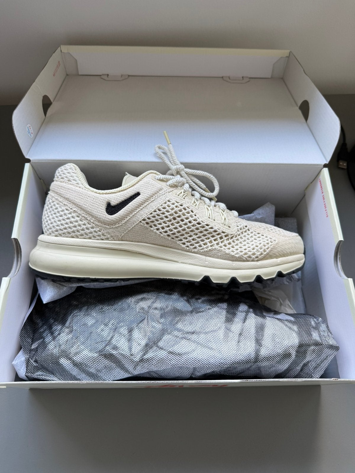 Nike / Stussy colab, maat 9/ 42,5 , beige, Verzenden, Zo goed als nieuw, Overige kleuren