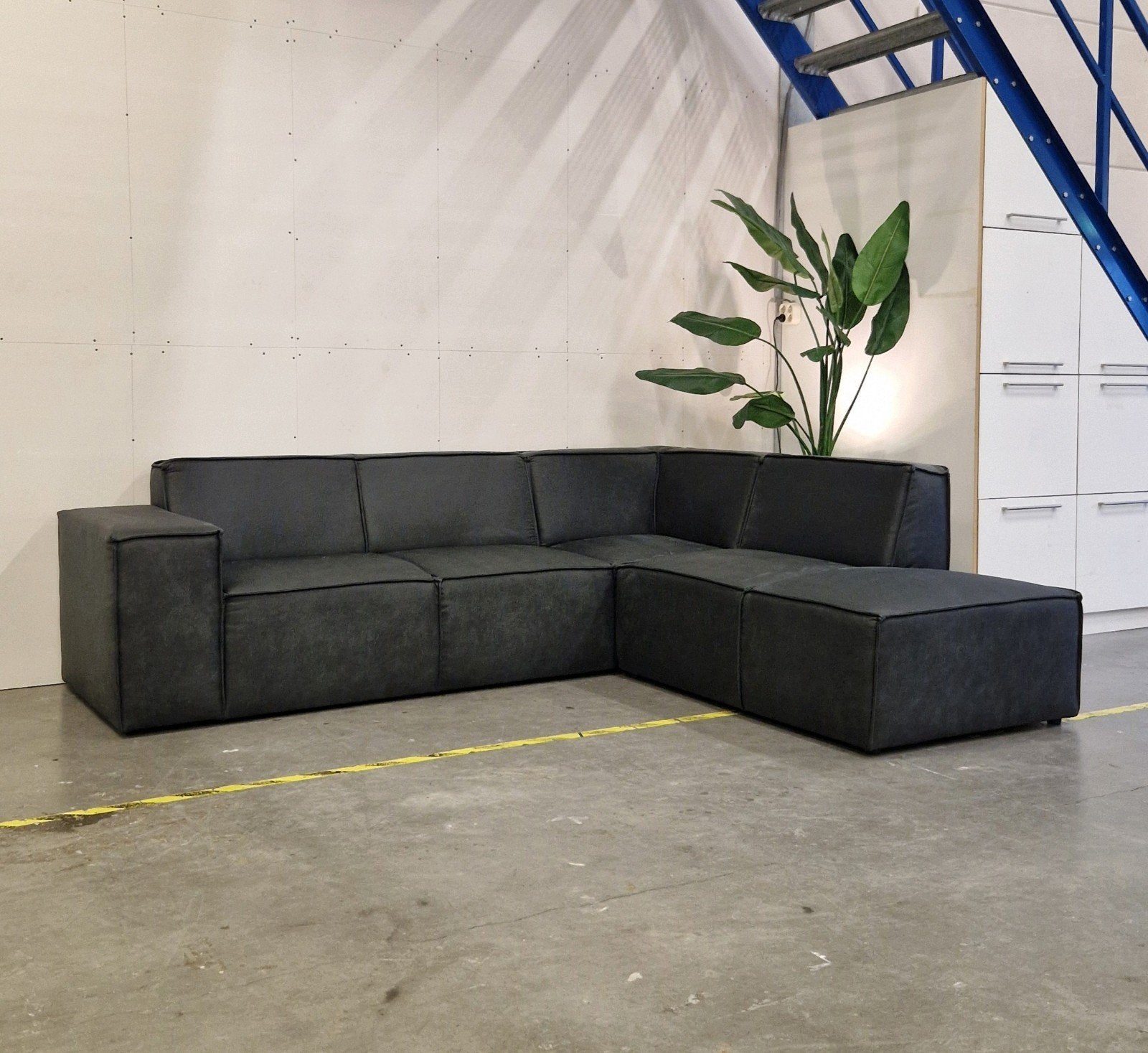 Luxe Hoekbank Donkergroen Microleder 265x220cm 3-Delig ZGAN, 250 tot 300 cm, Hout, Hoekbank, Hoekbank
