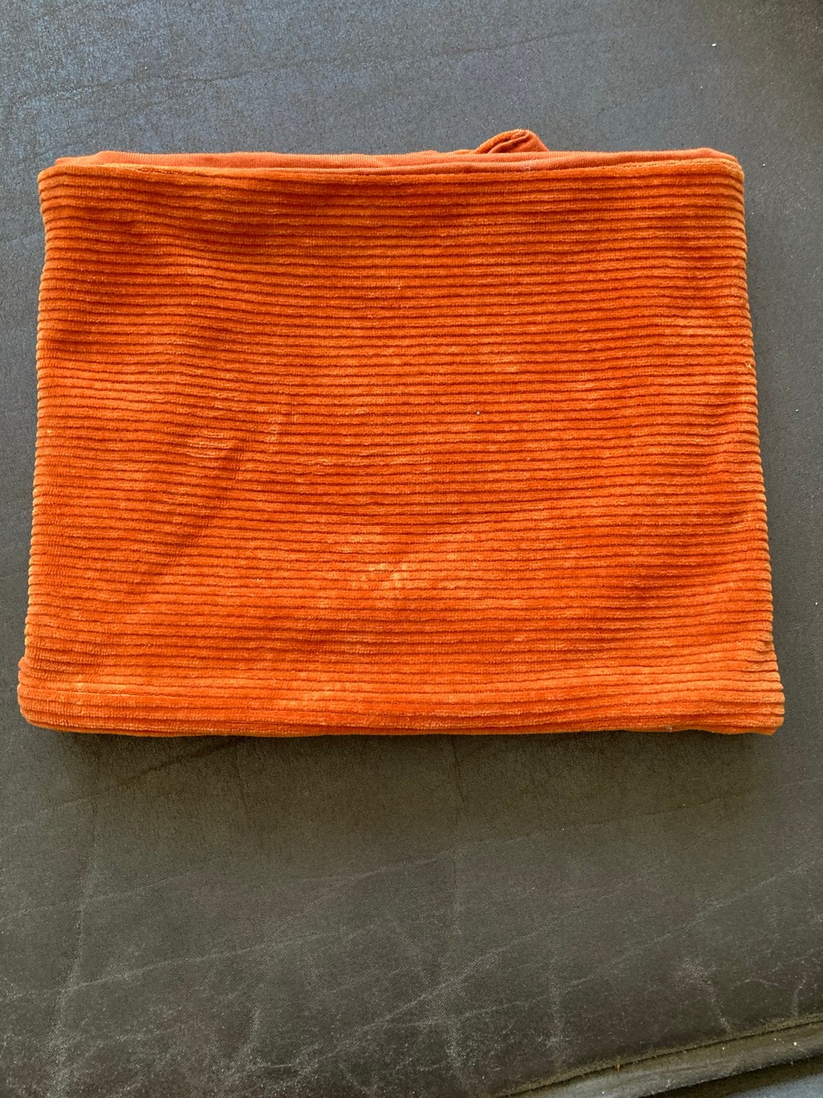 Oranje ribfluwelen muts en sjaal - Zo goed als nieuw, Ophalen of Verzenden, Zo goed als nieuw, Maat 38/40 (M), Muts