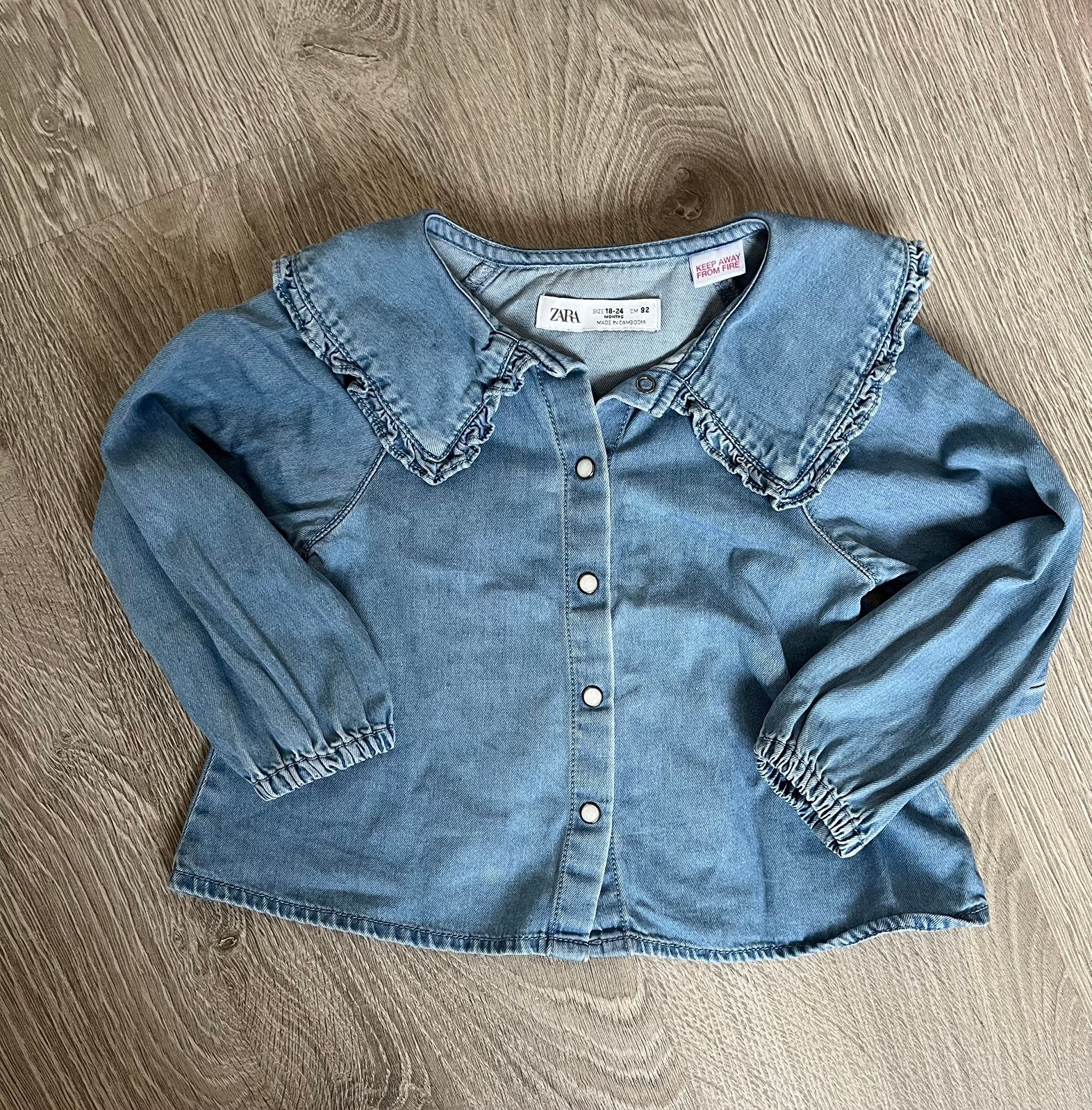 Spijkerblousje Zara mt 92, Ophalen of Verzenden, Zo goed als nieuw, Meisje, Overhemd of Blouse