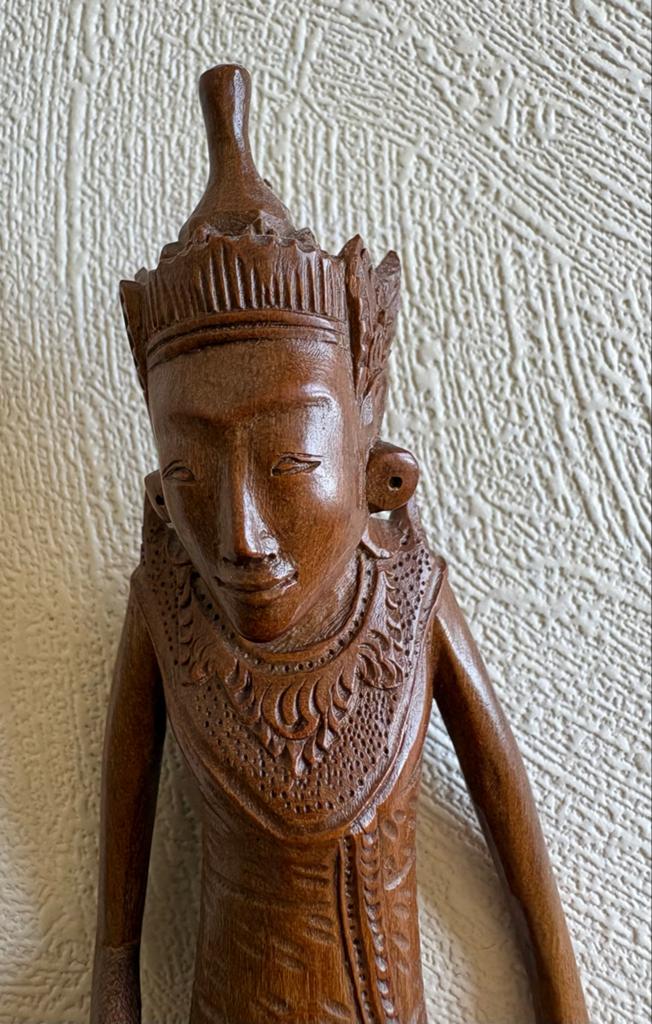 Handgesneden Houten Beeldje - Aziatische Danseres, Minder dan 20 cm, Ophalen of Verzenden, Handgemaakt, Beeld