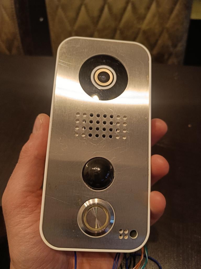 Doorbird video deurbel D101 POE, Huis en Inrichting, Deurbellen, Ophalen of Verzenden, Bewegingsdetectiesensor, Gebruikt, Bedraad