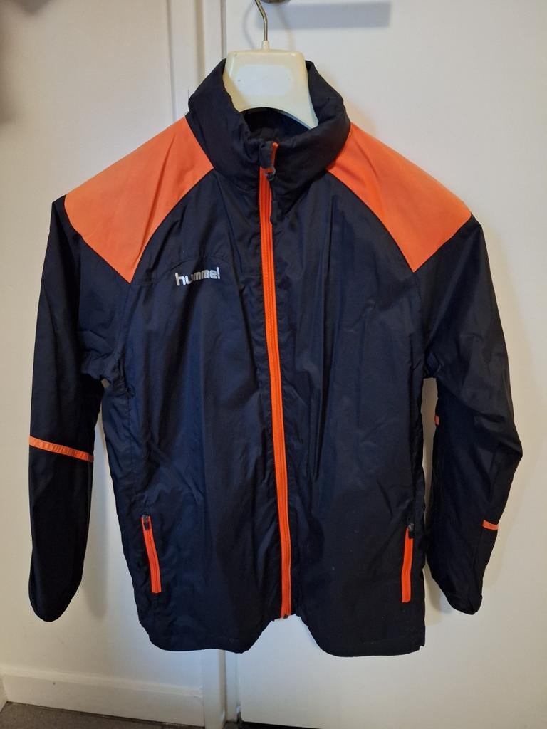 Hummel regenjas met capuchon maat 152 - Zwart/Oranje, Gebruikt, Jongen of Meisje, Ophalen of Verzenden, Hummel