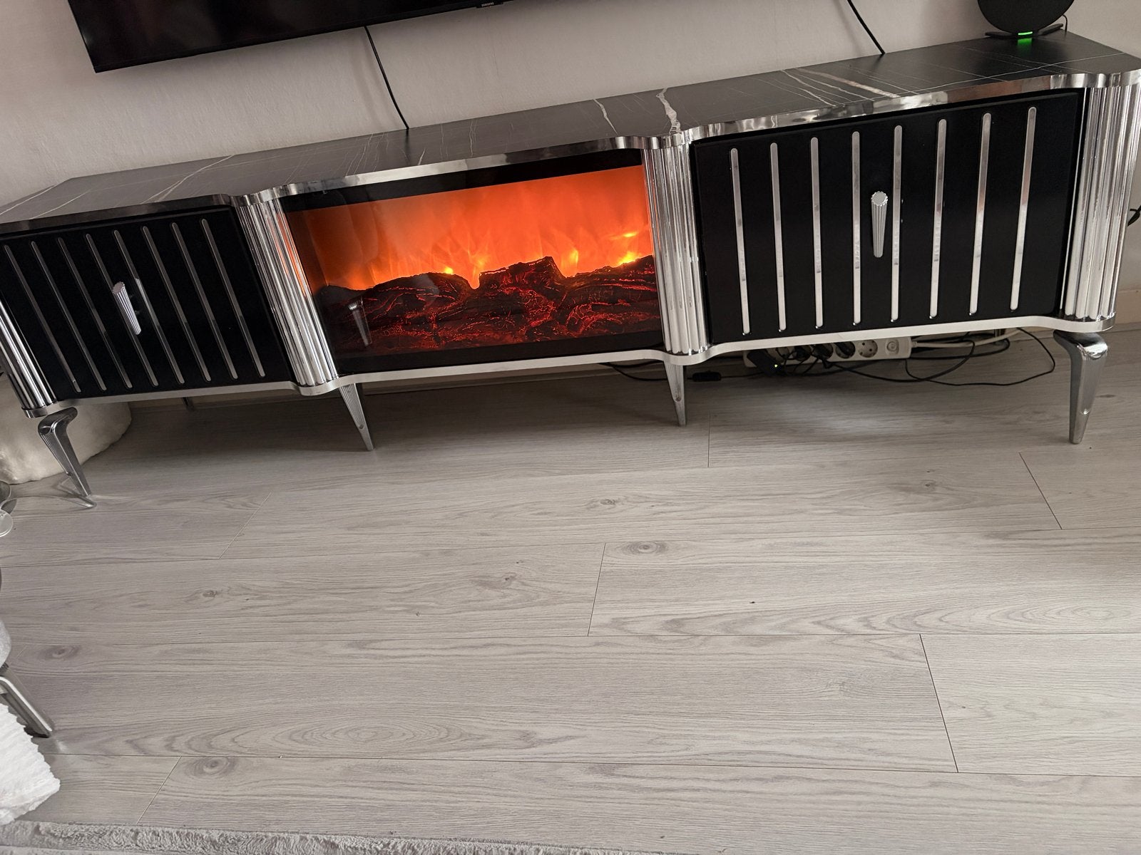 Luxe TV-meubel met elektrische haard en marmerlook, Ophalen, Zo goed als nieuw, 200 cm of meer, Minder dan 100 cm