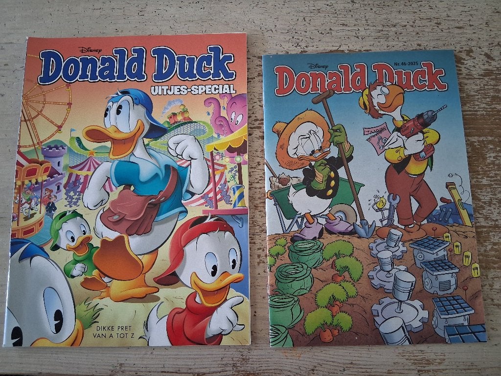 Donald Duck special + duckie, Boeken, Stripboeken, Meerdere stripboeken, Ophalen of Verzenden, Zo goed als nieuw, Donald Duck