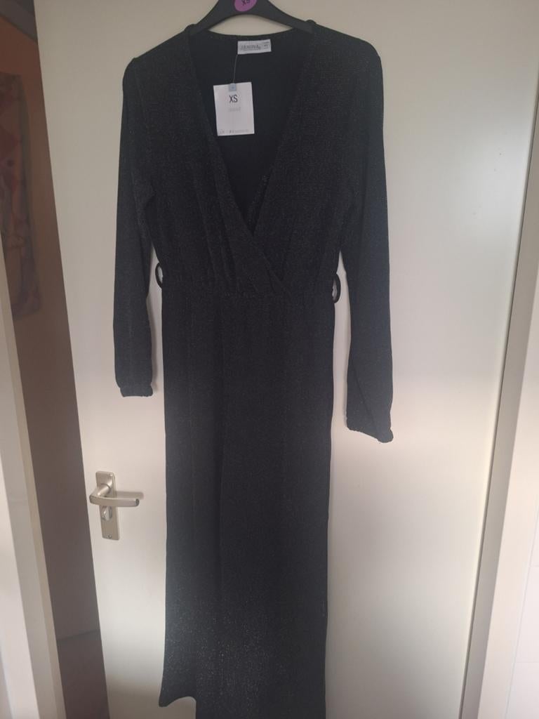 Jumpsuit zwart met glitter maat XS/34, Kleding | Dames, Jumpsuits, Ophalen of Verzenden, Nieuw, Maat 34 (XS) of kleiner, Zwart