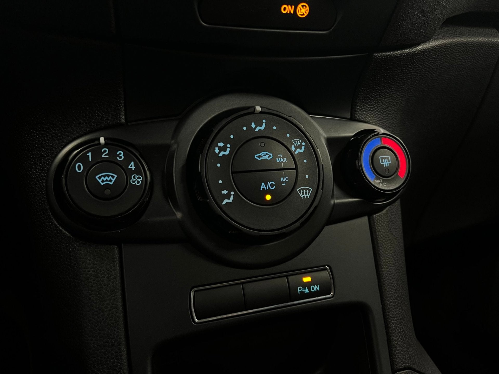 Foto 15 van Ford Fiesta 1.0 Airco | Parkeersensoren | Led