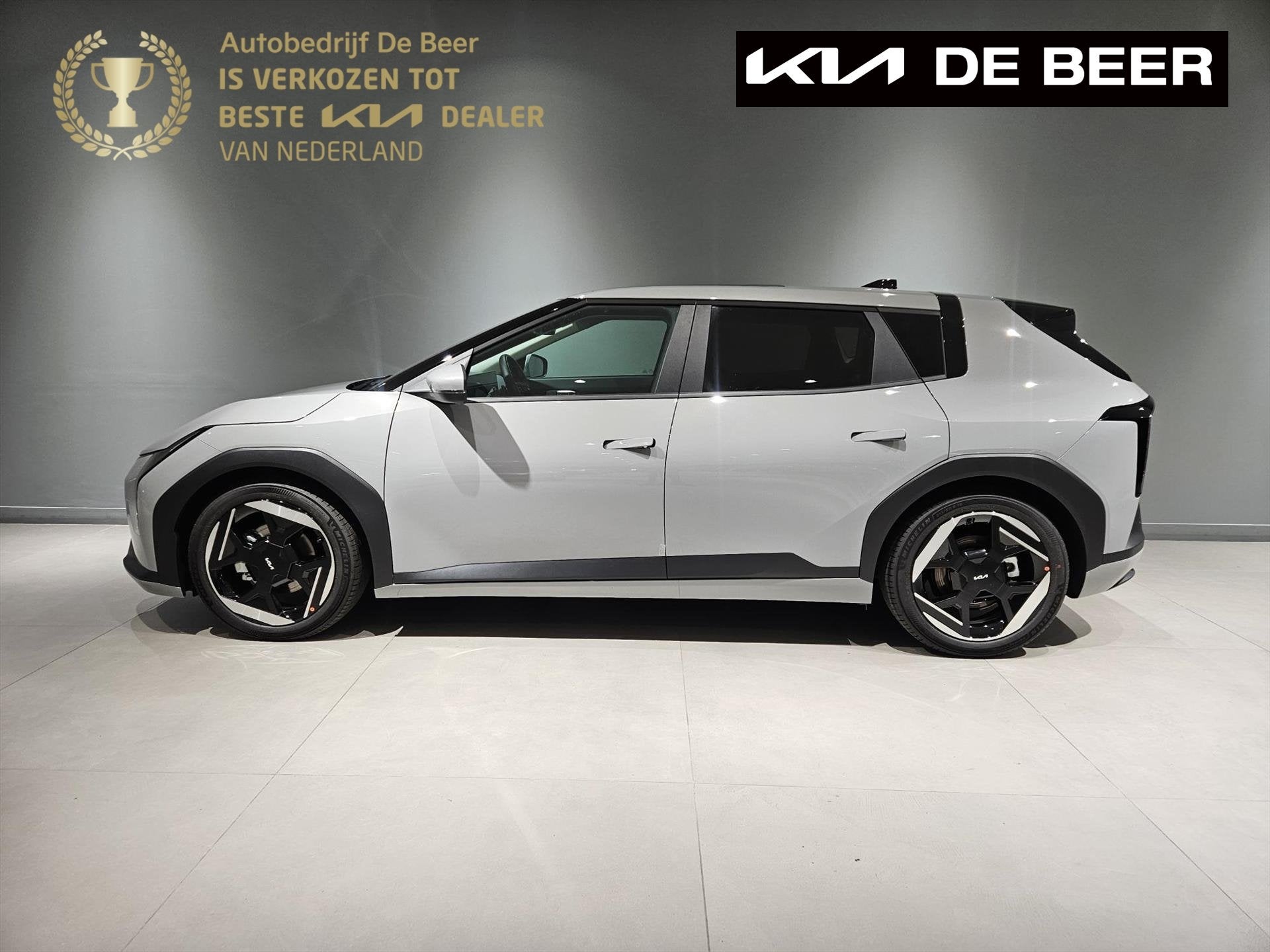 Kia Ev4 58,3 kWh 204PK Plus Advanced, Auto's, 12 maanden, Gebruikt, Zwart, 68 pk