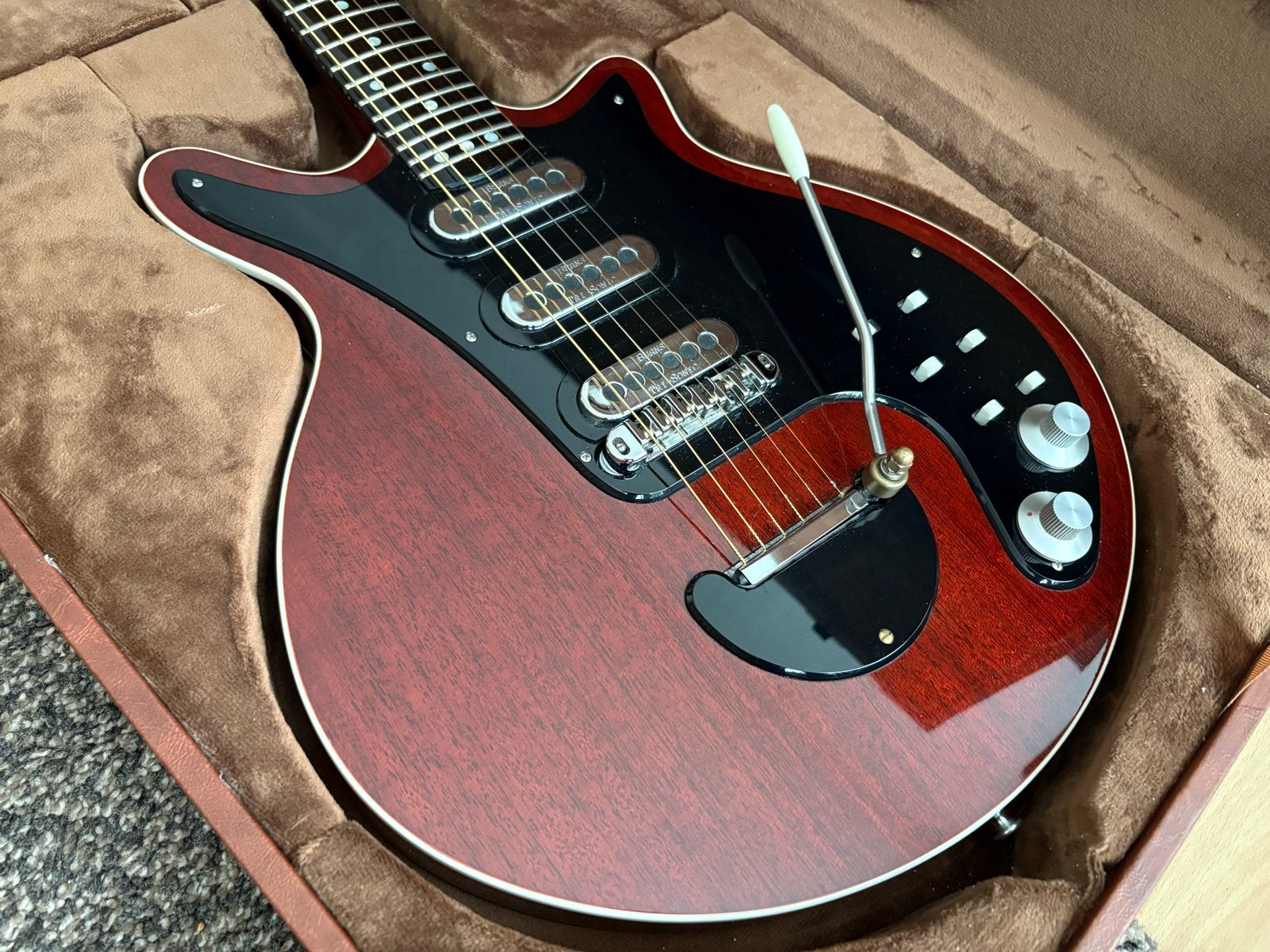 Kz Guitar Works / Fryer Brian May Super (2009) | Japan, Ophalen of Verzenden, Zo goed als nieuw, Semi-solid body, Overige merken