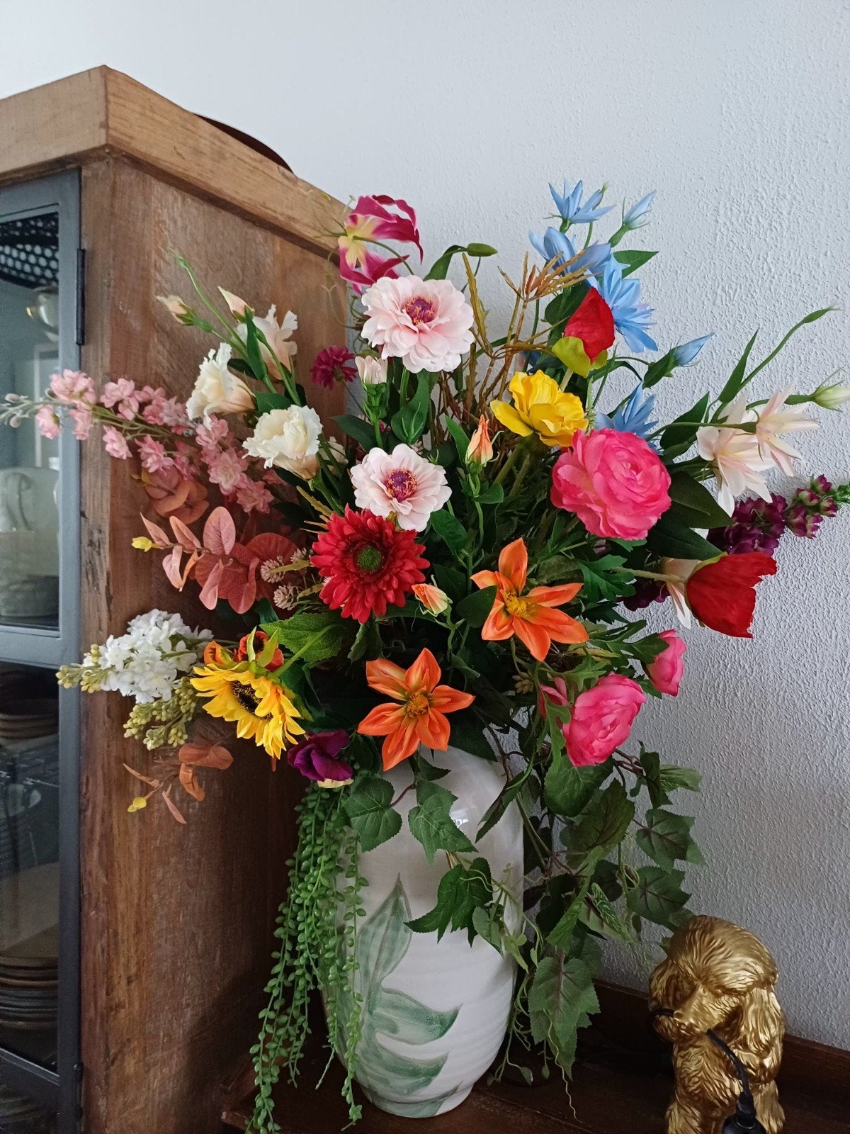 Grote vaas met kleurrijk zijden bloemenboeket, Ophalen of Verzenden, Nieuw