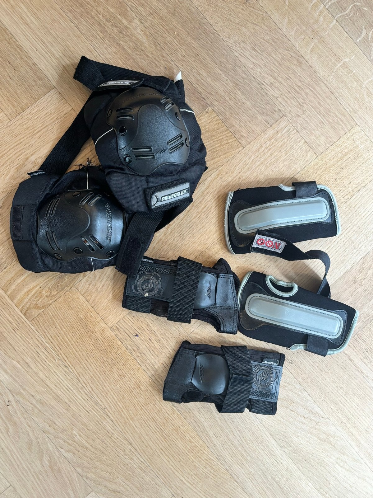 Powerslide en OON beschermset voor snowboarden, Sport en Fitness, Ophalen of Verzenden, Gebruikt, Helm of Bescherming