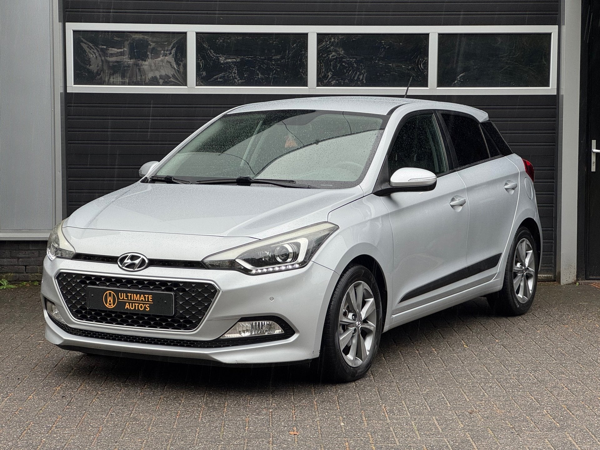 Hyundai I20 1.4 Business Edition Automaat, Cruise, Auto's, 101 pk, Gebruikt, Origineel Nederlands, Bedrijf