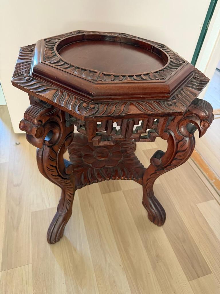 Antieke bijzettafeltje / planten tafel, Huis en Inrichting, Tafels | Bijzettafels, Ophalen, Rond, Minder dan 55 cm, 60 cm of meer