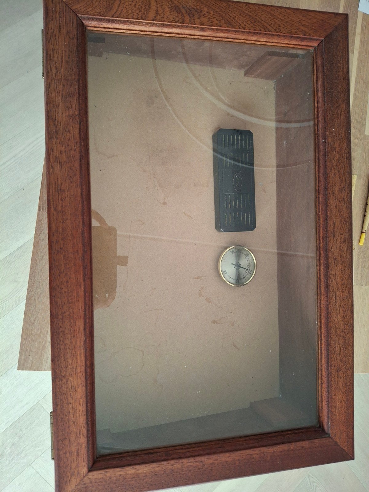 Humidor, vitrinemodel, Ophalen, Gebruikt, Tabaksdoos of Verpakking
