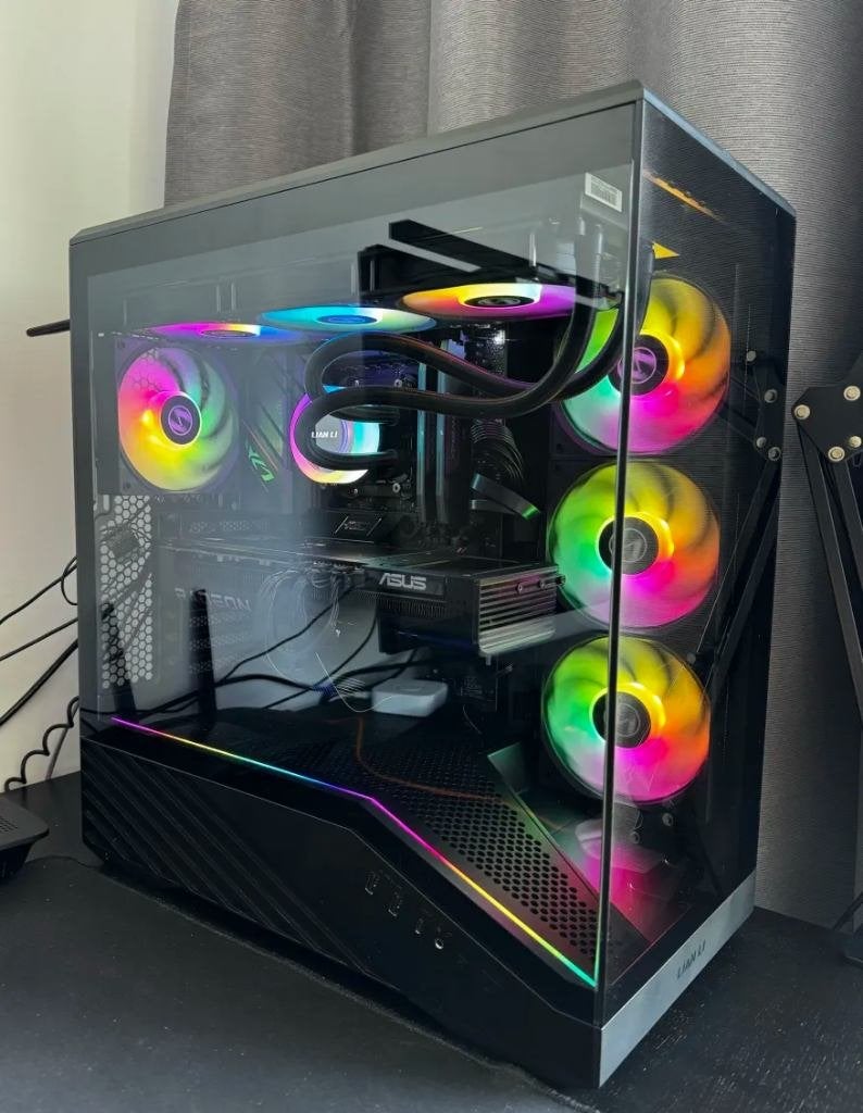 Gaming PC - Ryzen 7 9800X3D, RX 9070 XT, 32GB DDR5, 1TB NVMe, Ophalen, 32 GB, Zelf gebouwde pc, Virtual Reality