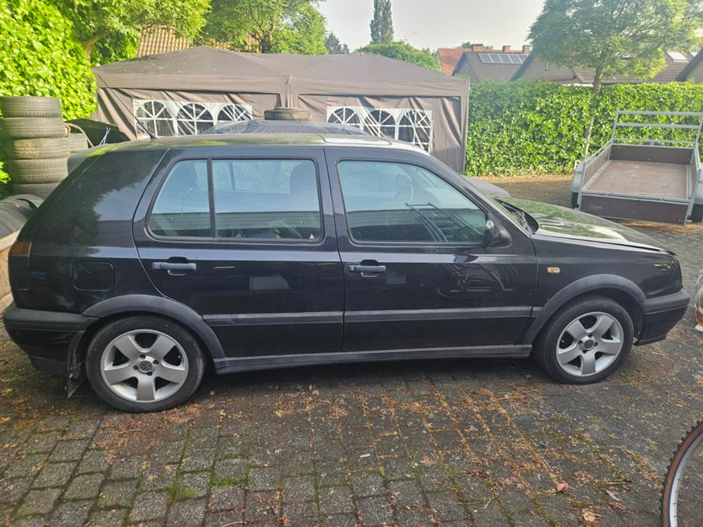 VW Golf 2.0 GL 85KW AUT full option project, 4 cilinders, 1984 cc, Origineel Nederlands, 115 pk