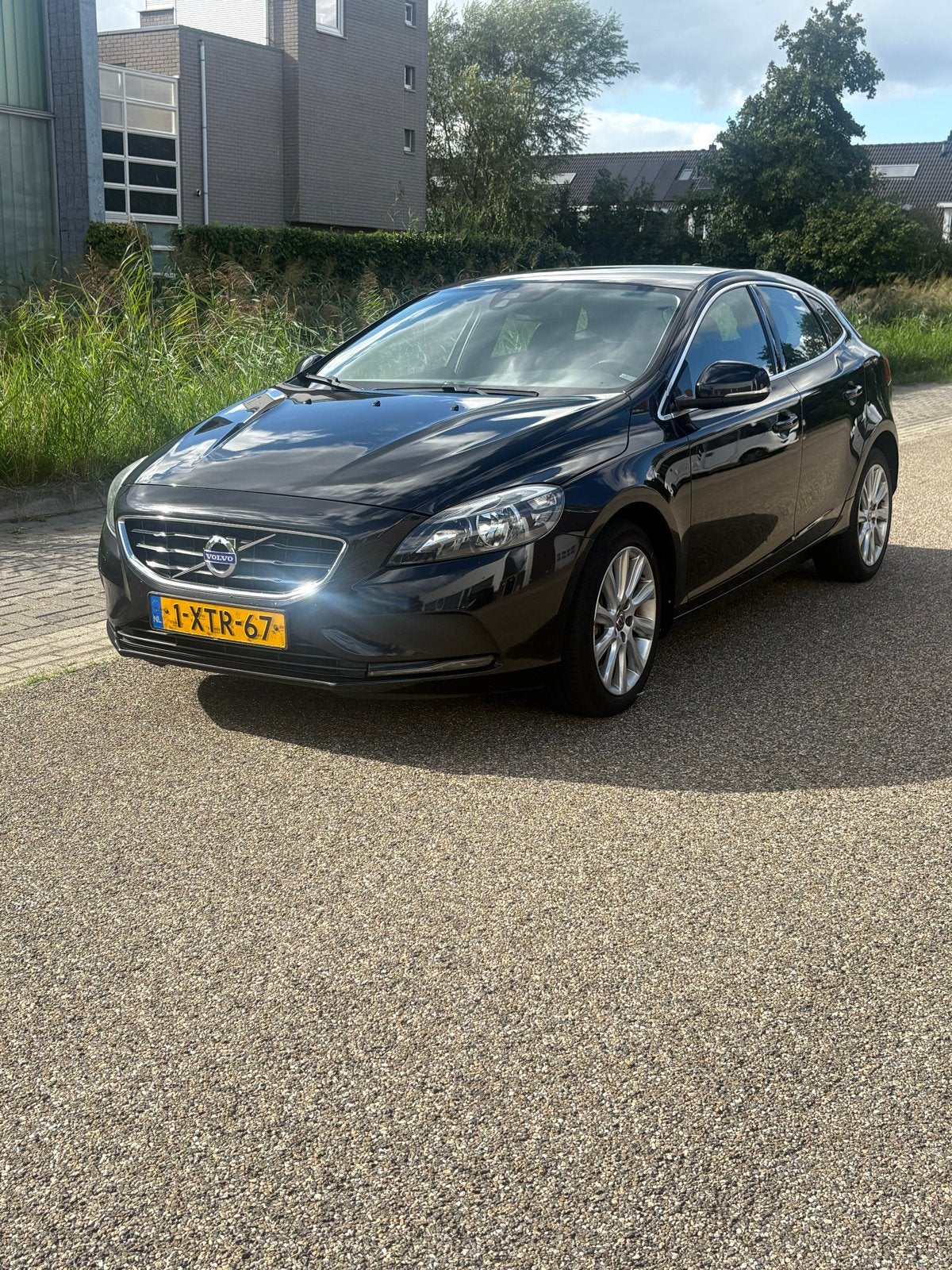 Volvo V40 2.0 D4 190PK 2014 Zwart, Voorwielaandrijving, Zwart, Particulier, 30 km/l