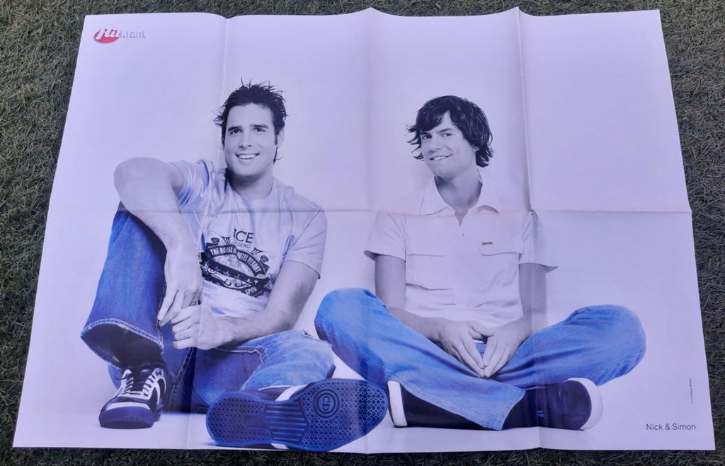 Grote Poster Hitkrant 2008 Nick & Simon / Demi Lovato, Verzamelen, Ophalen of Verzenden, Gebruikt, A1 t/m A3, Muziek