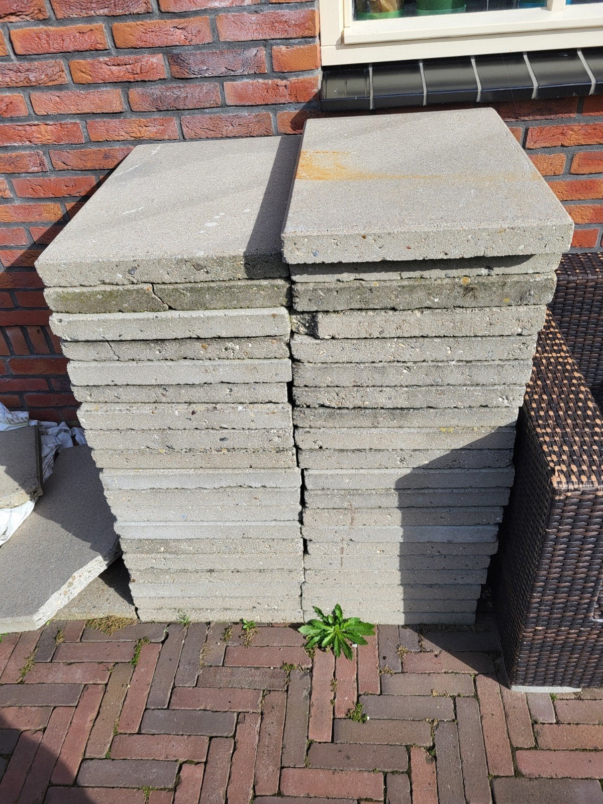 Gratis op te halen: 40x60 betontegels, glad, Tuin en Terras, Ophalen, Beton
