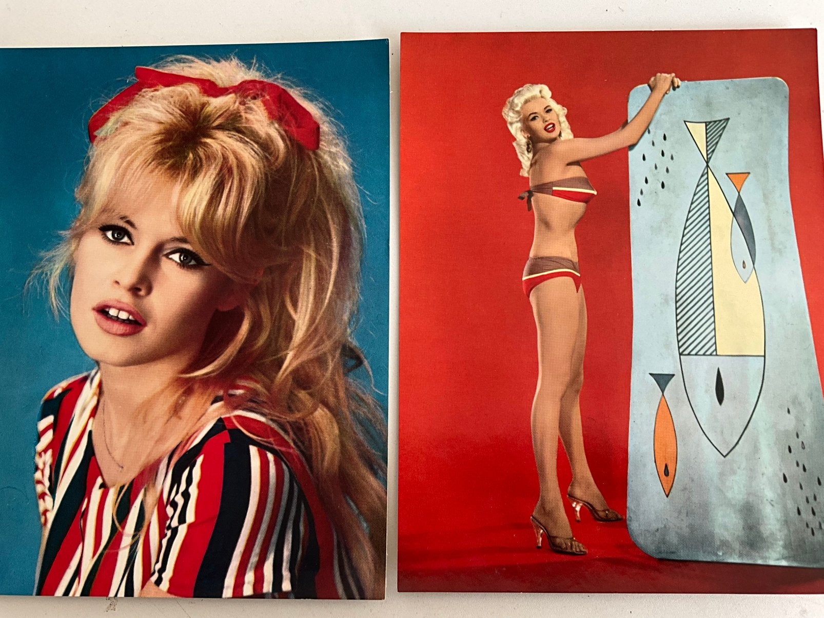 2 studiofoto’s van BRIGITTE BARDOT en JAYNE MANSFIELD, Verzamelen, Ophalen of Verzenden, Foto of Kaart