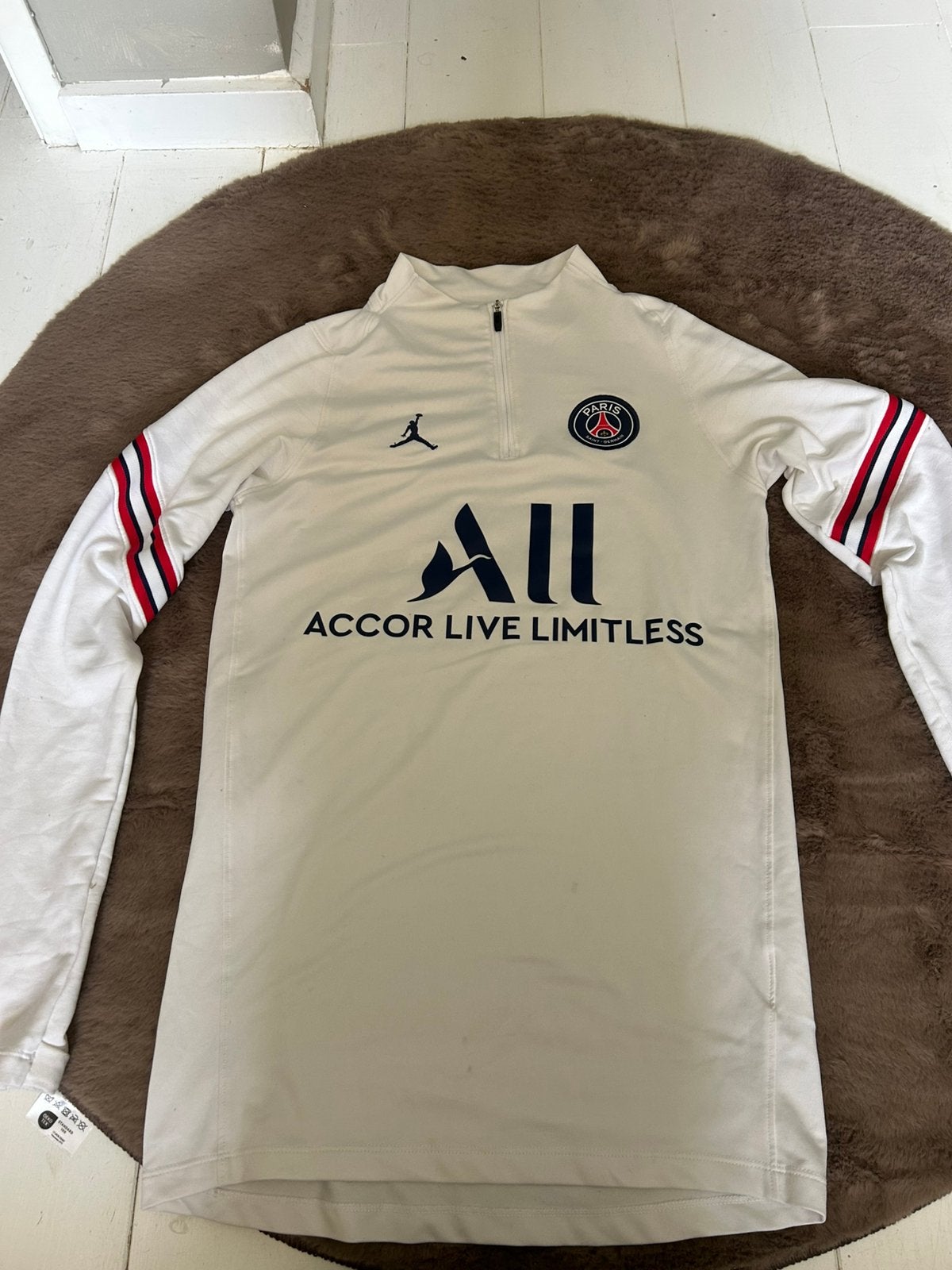 PSG Jordan trainingsshirt - Zo goed als nieuw, Wit, Overige maten, Ophalen of Verzenden, Zo goed als nieuw