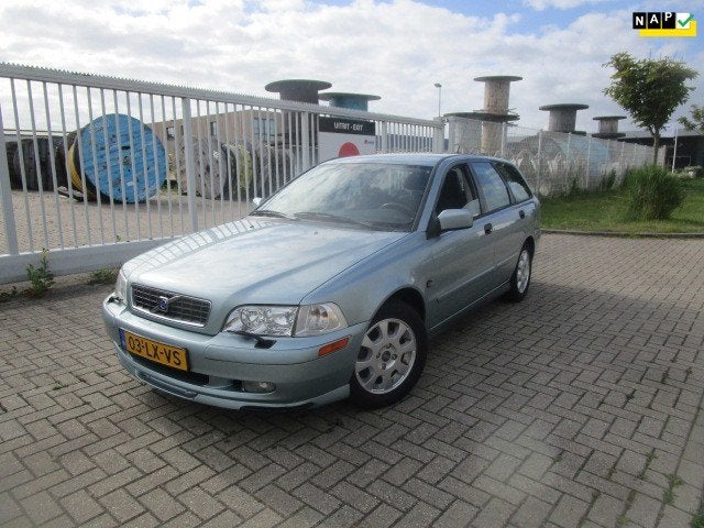 Volvo V40 2.0 Europa, Voorwielaandrijving, 136 pk, Gebruikt, 1948 cc