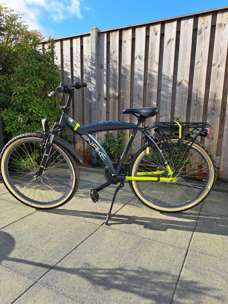 Batavus snake 26 inch jongensfiets, Ophalen, Zo goed als nieuw, 26 inch of meer, Versnellingen