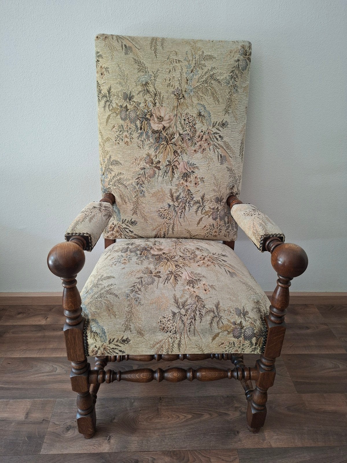 Fauteuil met gebloemde bekleding, Ophalen