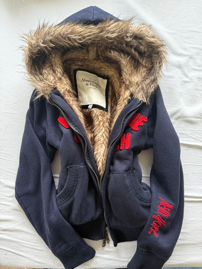 Abercrombie & Fitch vest met bont - Rits kapot, Kleding | Dames, Jassen | Winter, Ophalen of Verzenden, Zo goed als nieuw, Blauw