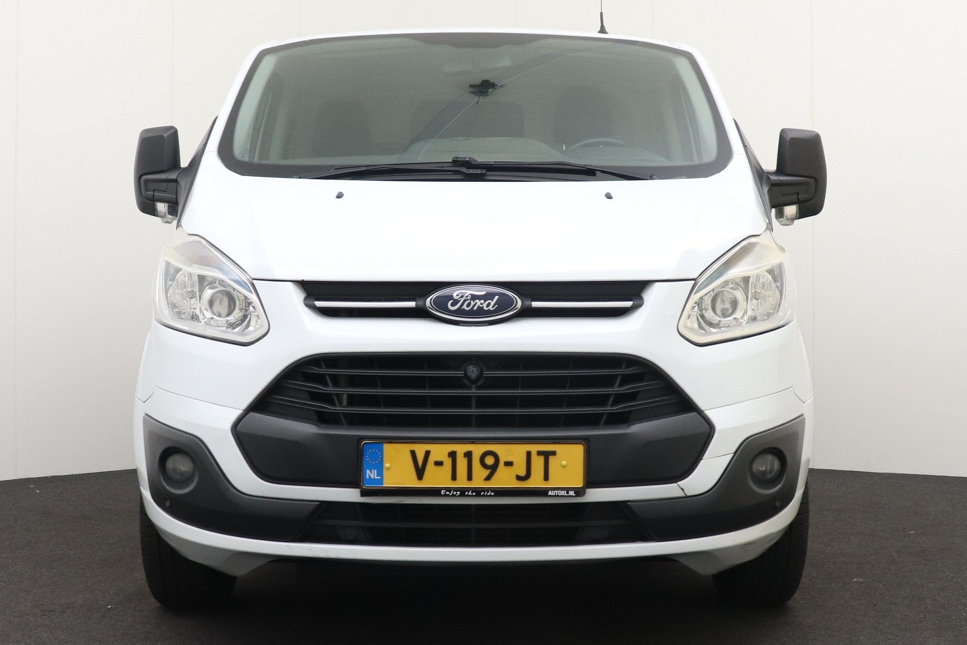 Ford Transit Custom 290 2.2 TDCI L2H1 Ambiente Trekhaak Hout, Voorwielaandrijving, Euro 5, Gebruikt, Zwart