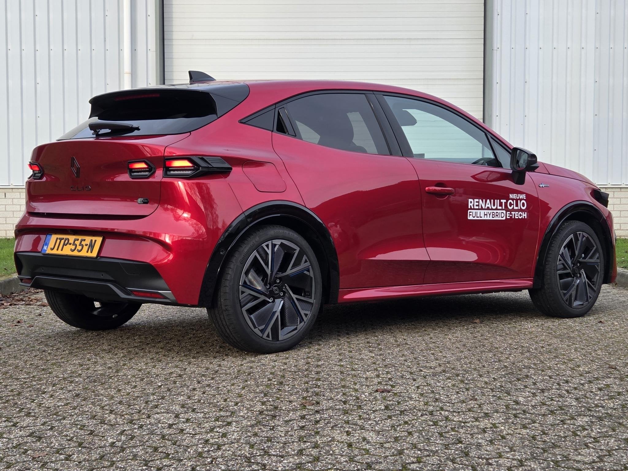Renault Clio 1.8 Hybrid 160 esprit Alpine / Full Options /, Auto's, Dealer onderhouden, Automatische klimaatregeling, Euro 6, 4 cilinders