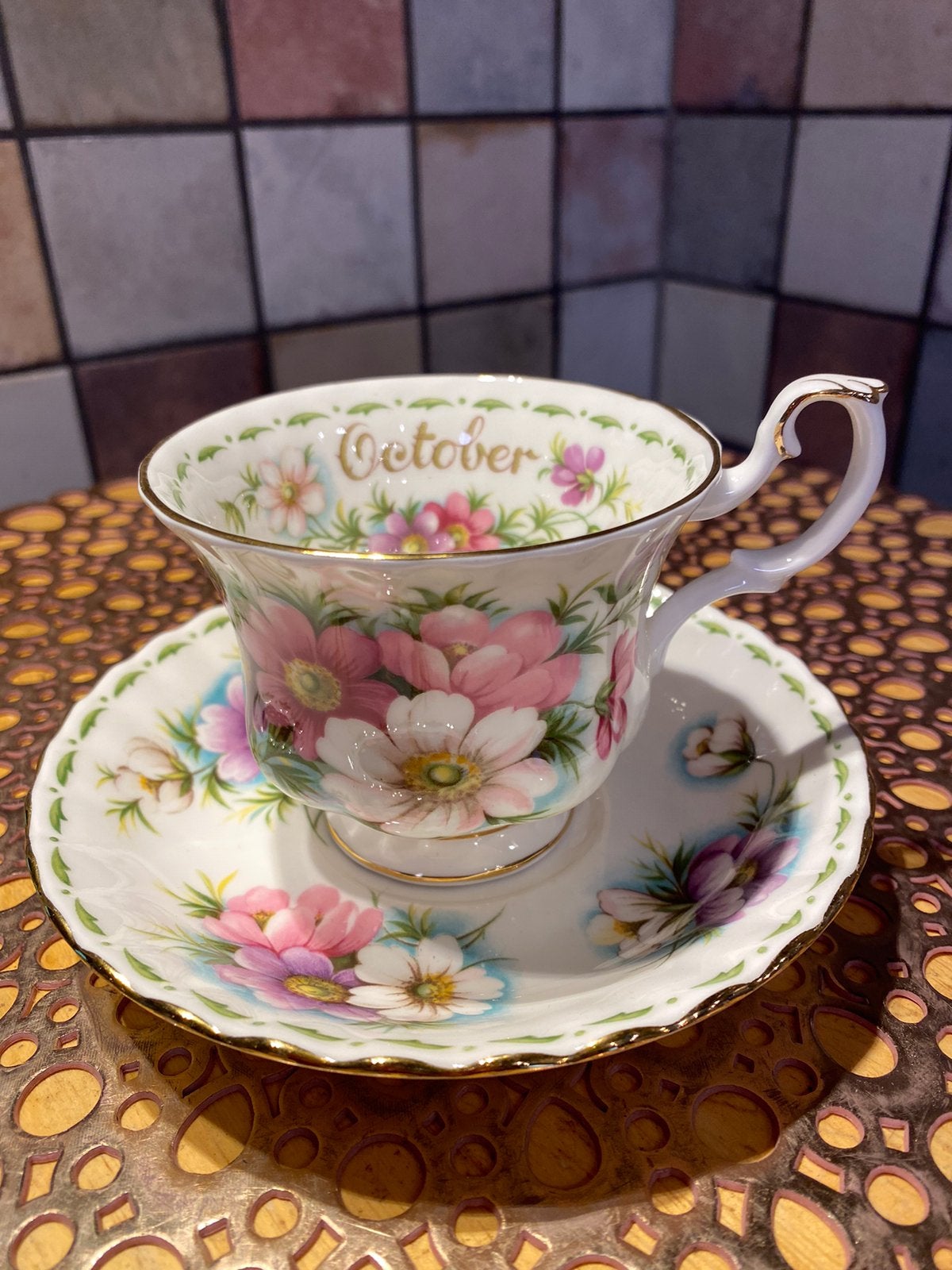 Royal Albert,flower of the month,October,kop en schotel, Ophalen of Verzenden