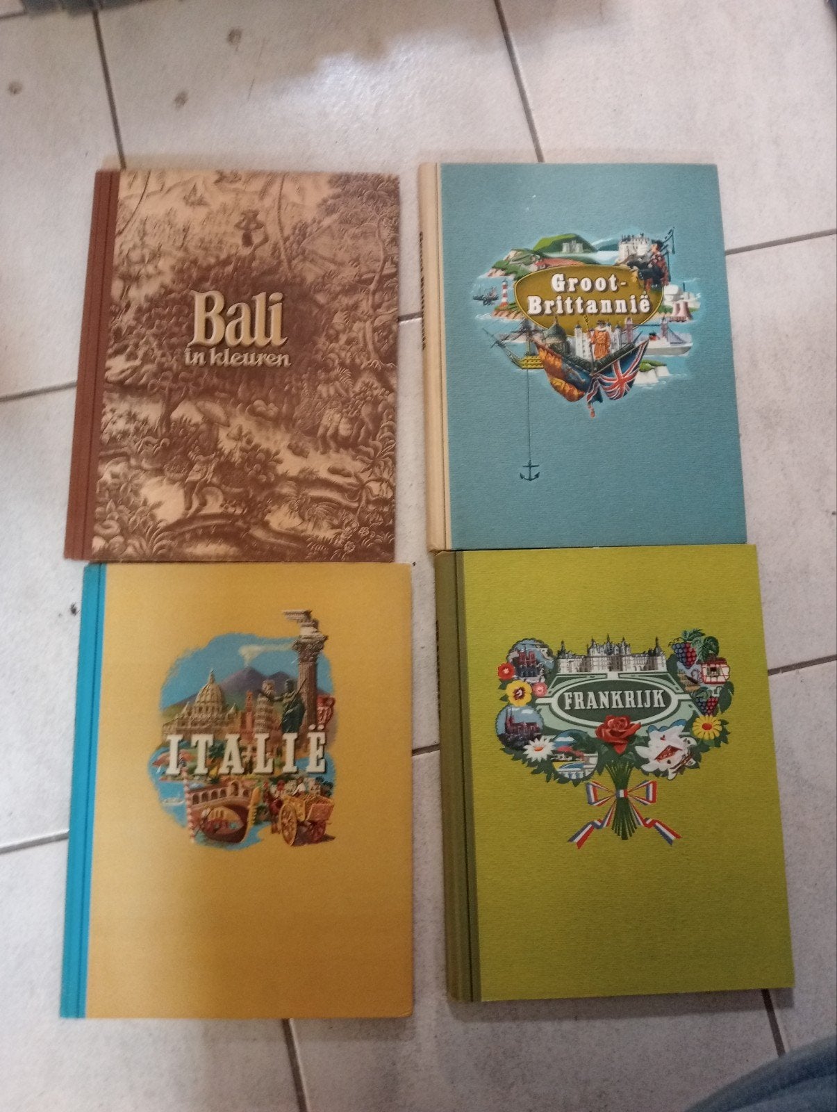 douwe egberts: Bali, Groot-Brittannië, Italië, Frankrijk, Ophalen of Verzenden