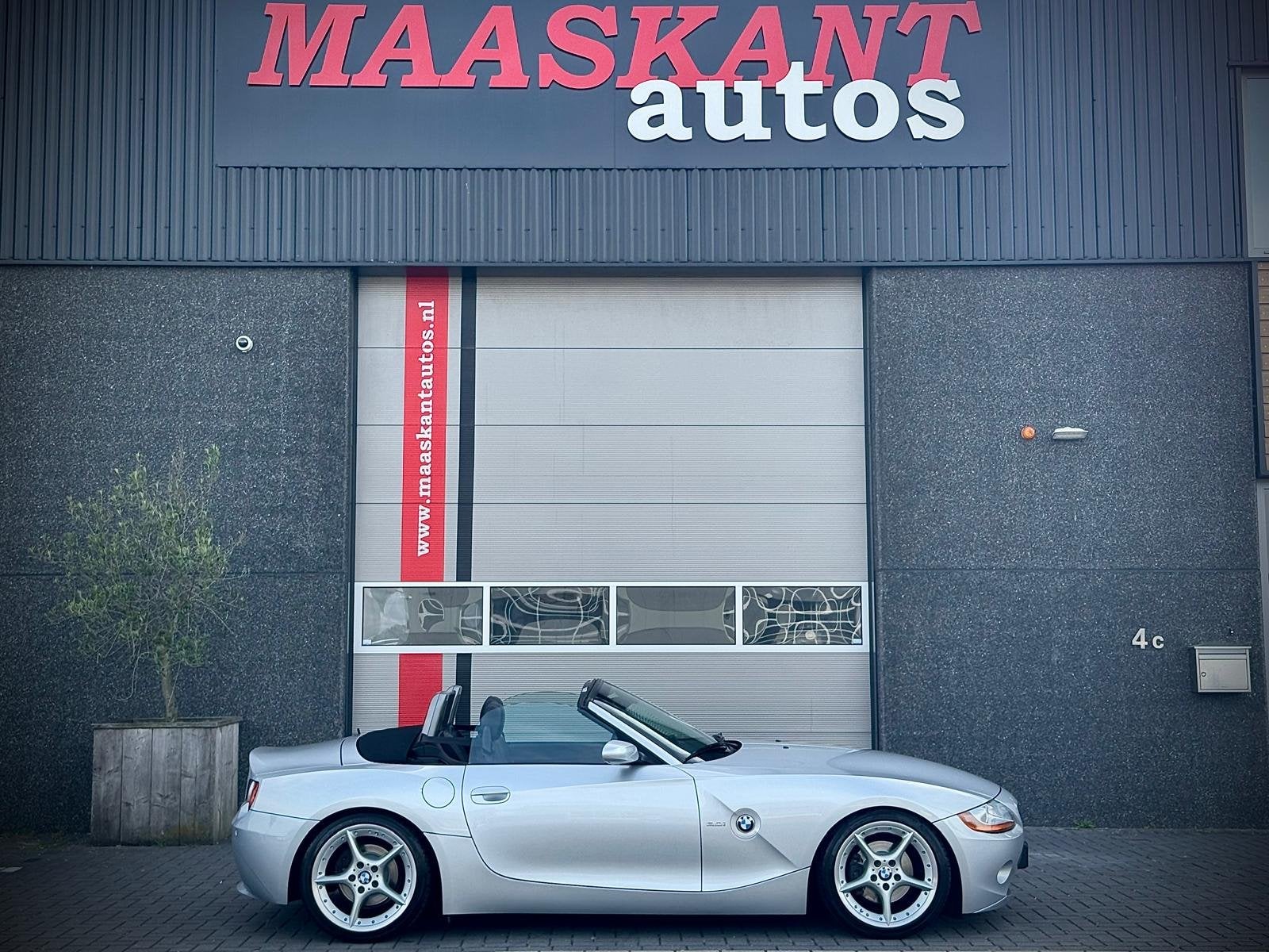 BMW Z4 Roadster 3.0i S / Electric seats / Hifi / Style 108 /, Auto's, BMW, Achterwielaandrijving, Gebruikt, Zwart, Cabriolet