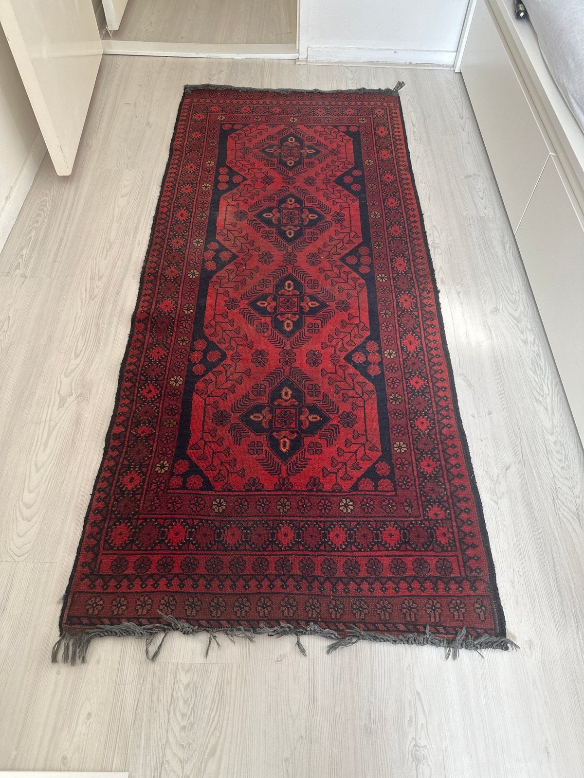 Rood Oosters tapijt met traditioneel patroon, Ophalen, Nieuw, 50 tot 100 cm, 150 tot 200 cm