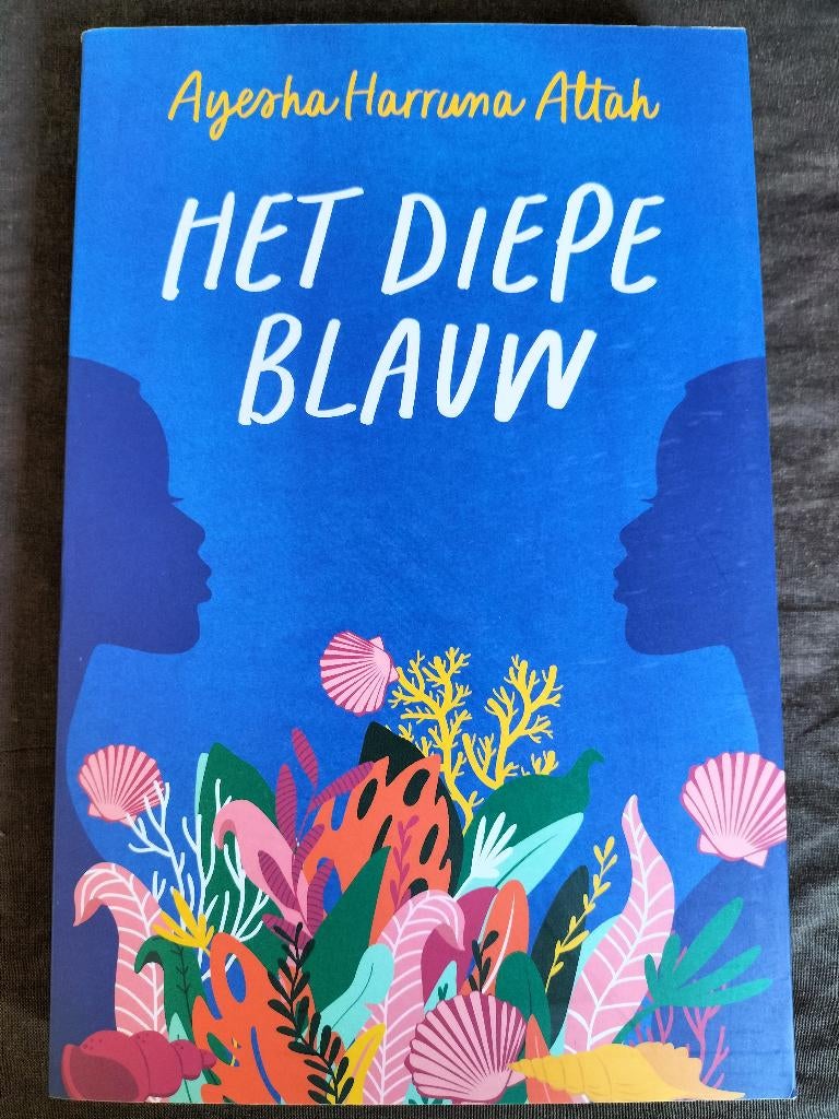 Ayesha Harruna Attah - Het diepe blauw, Ophalen of Verzenden, Zo goed als nieuw, Ayesha Harruna Attah