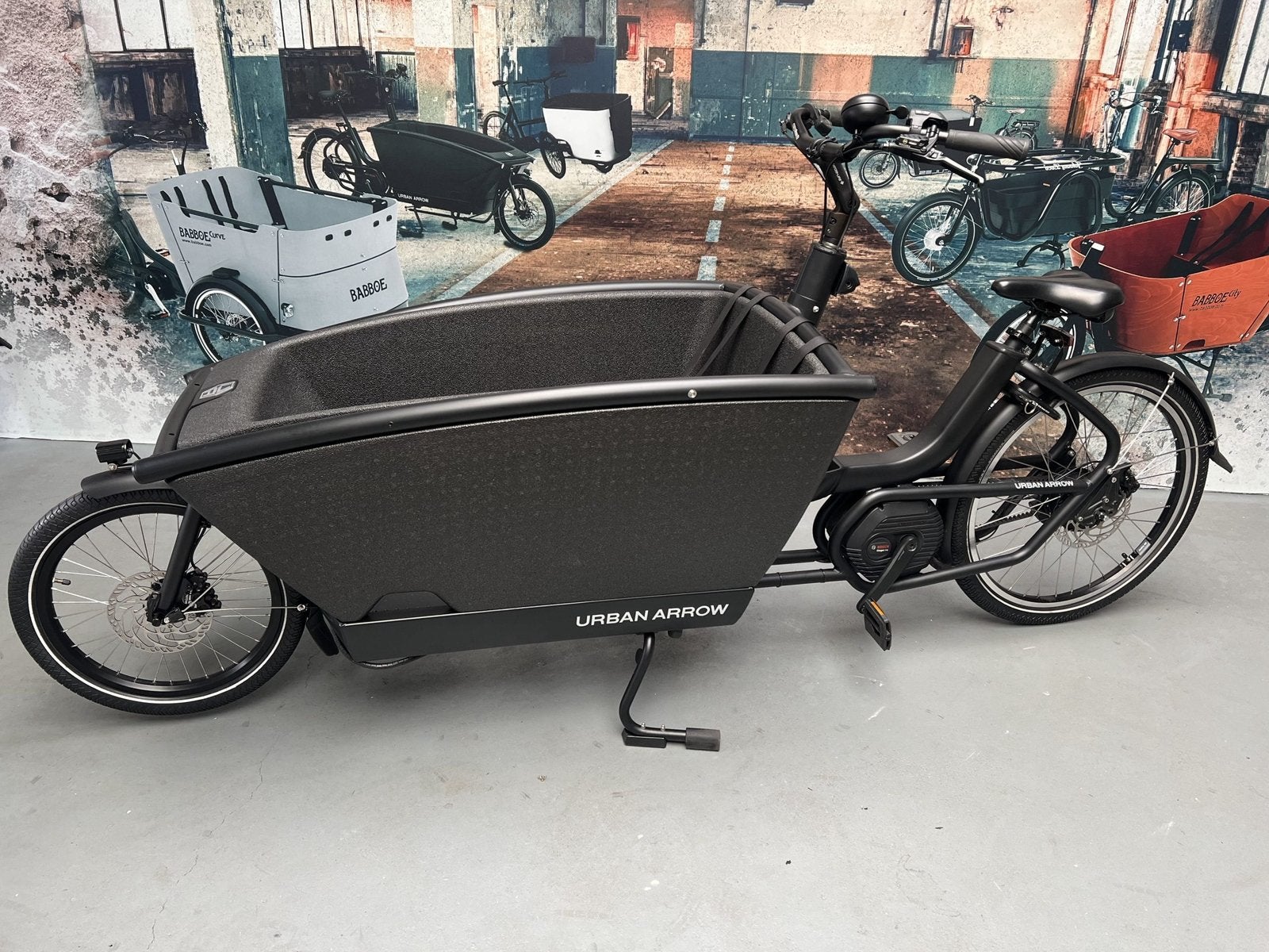 Urban Arrow bakfiets TE HUUR, 3 kinderen, Elektrisch, Zo goed als nieuw, Schijfrem
