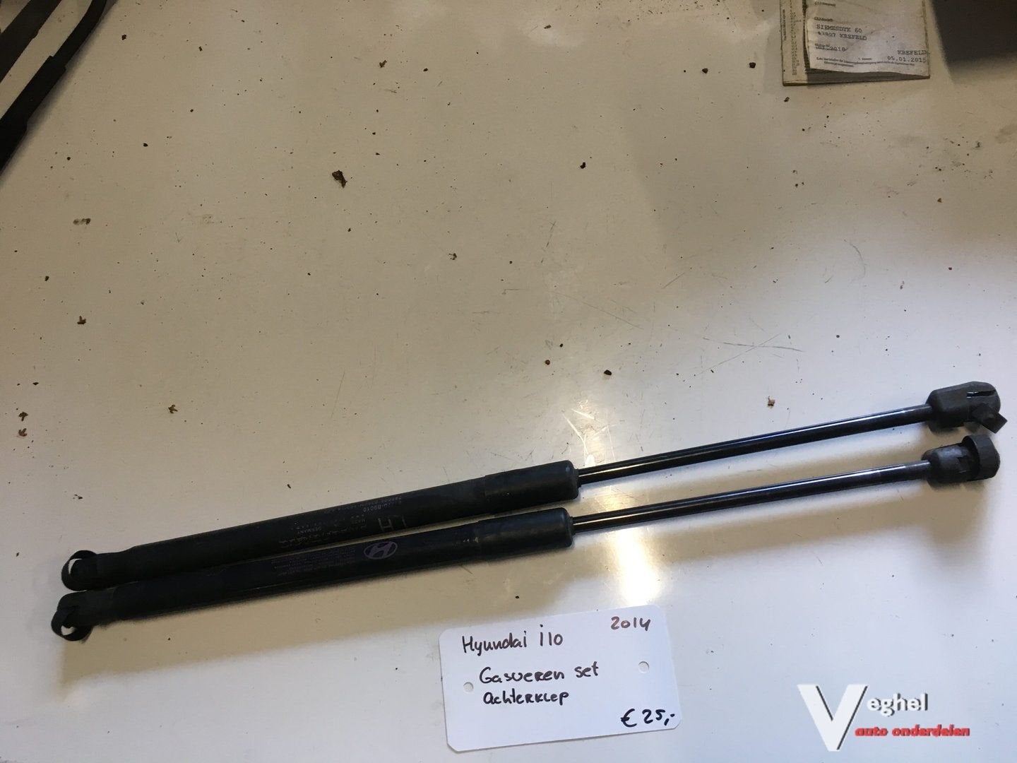 Hyundai i 10   1.0 2014 Gasveren set achterklep