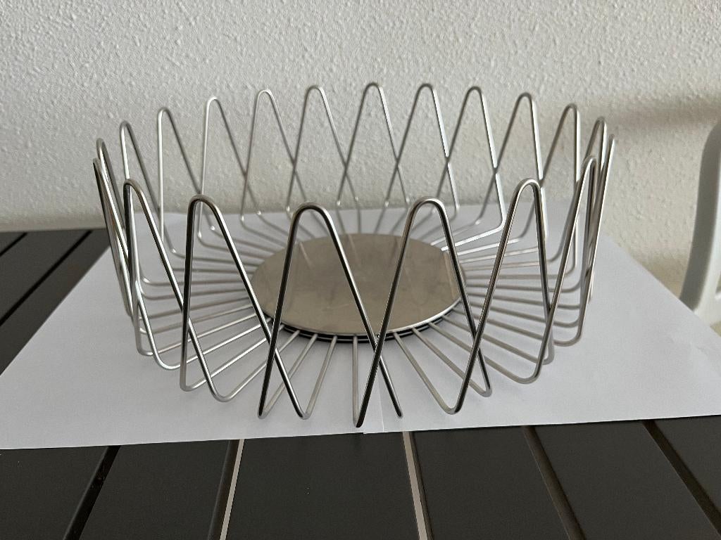 T.k.a. prachtige Zack fruitschaal (Germany 18/10)., Huis en Inrichting, Woonaccessoires | Schalen en Manden, Overige materialen